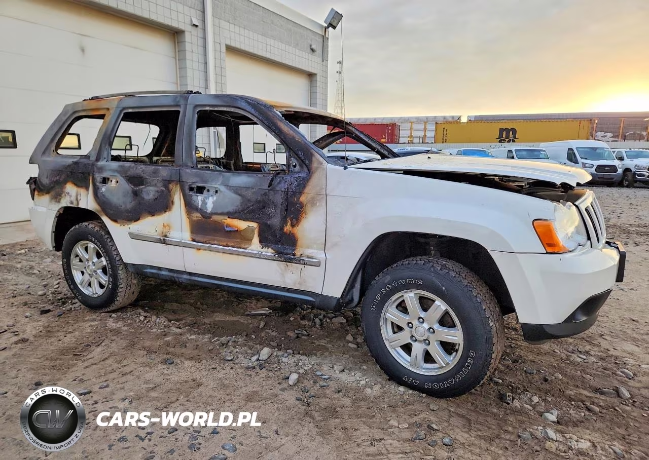 2008 Jeep Grand Cherokee Laredo VIN:1J8HR48M38C240959 - 4