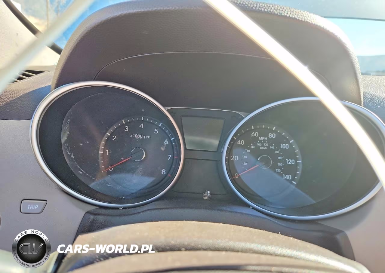 2011 Hyundai Tucson Gls VIN:KM8JUCAC0BU158381 - 9