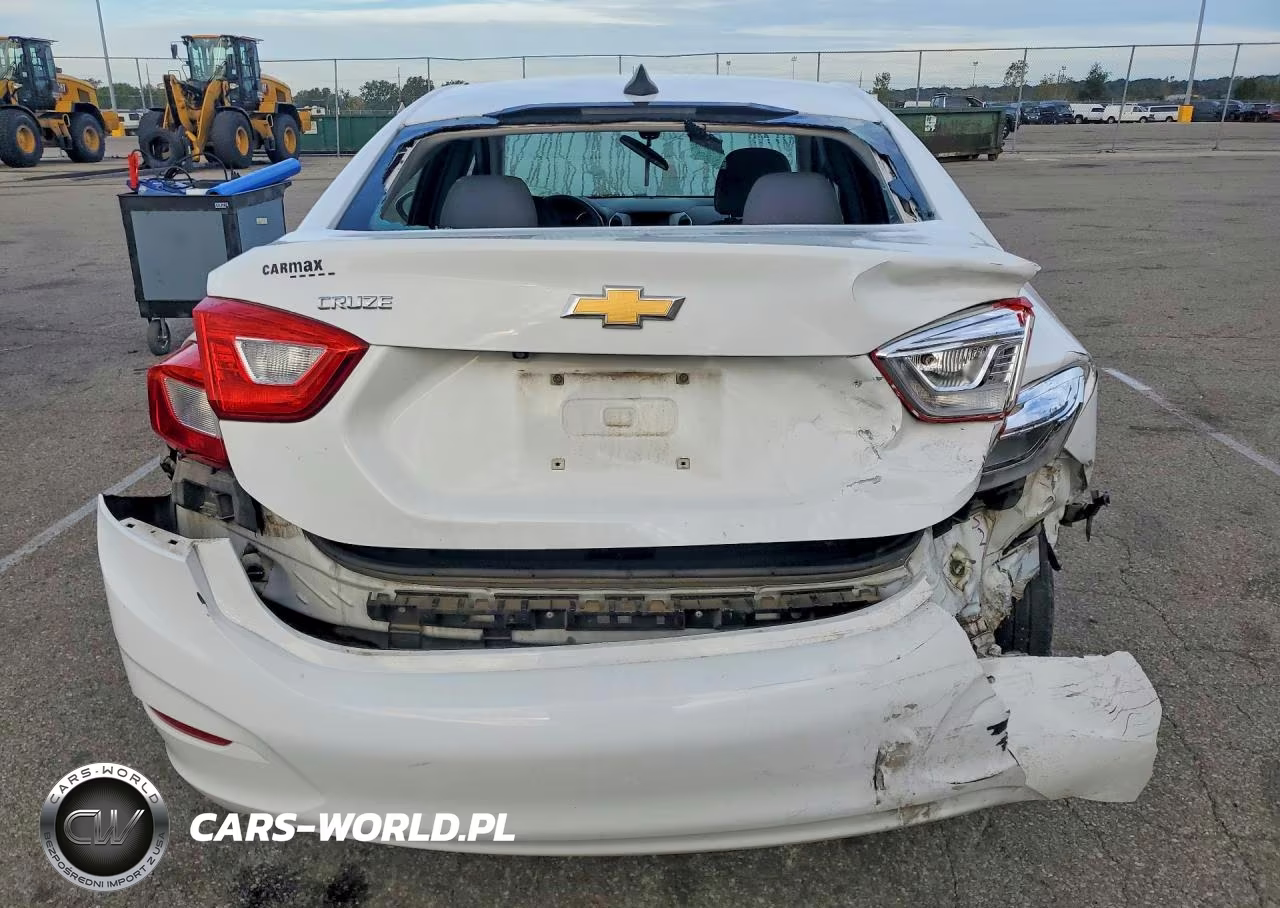 2017 Chevrolet Cruze VIN:3G1BC5SM9HS564532 - 6