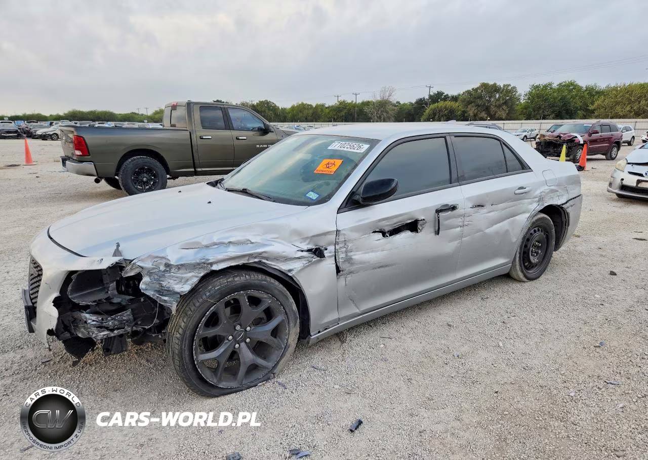 2021 Chrysler 300 Touring VIN:2C3CCAAG9MH512075 - 1