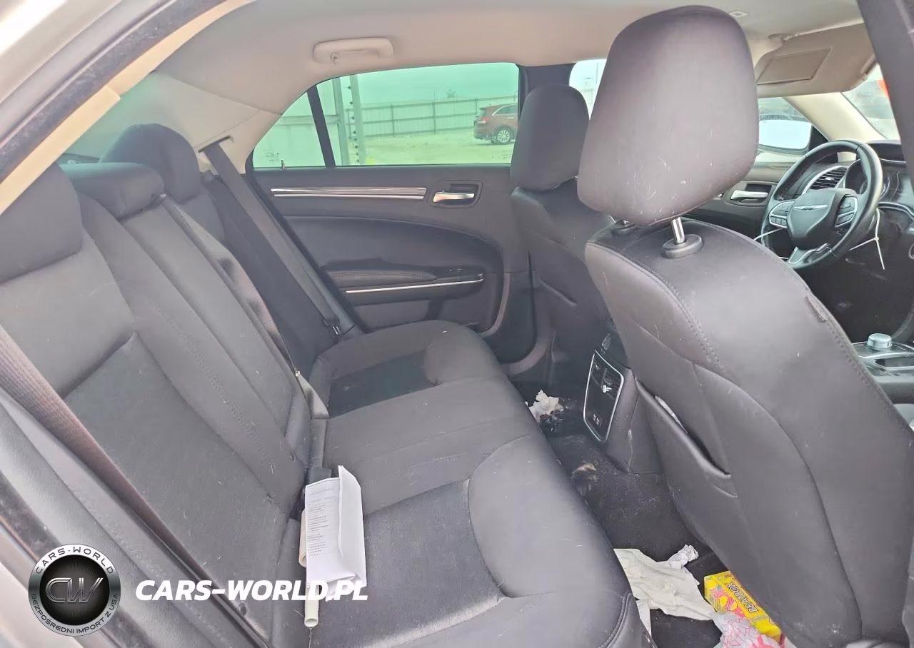 2021 Chrysler 300 Touring VIN:2C3CCAAG9MH512075 - 10