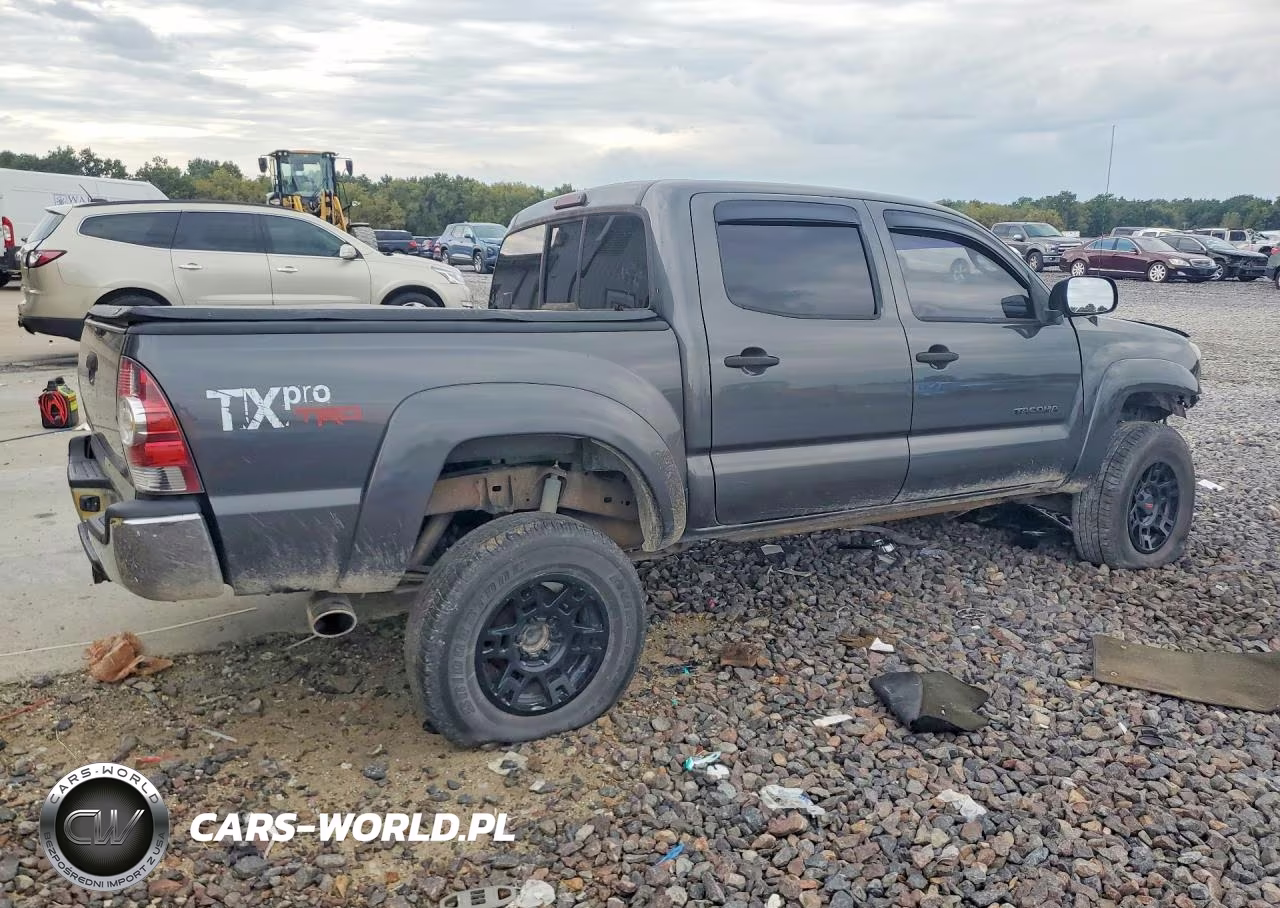 2011 Toyota Tacoma V6 VIN:3TMLU4EN5BM079596 - 3