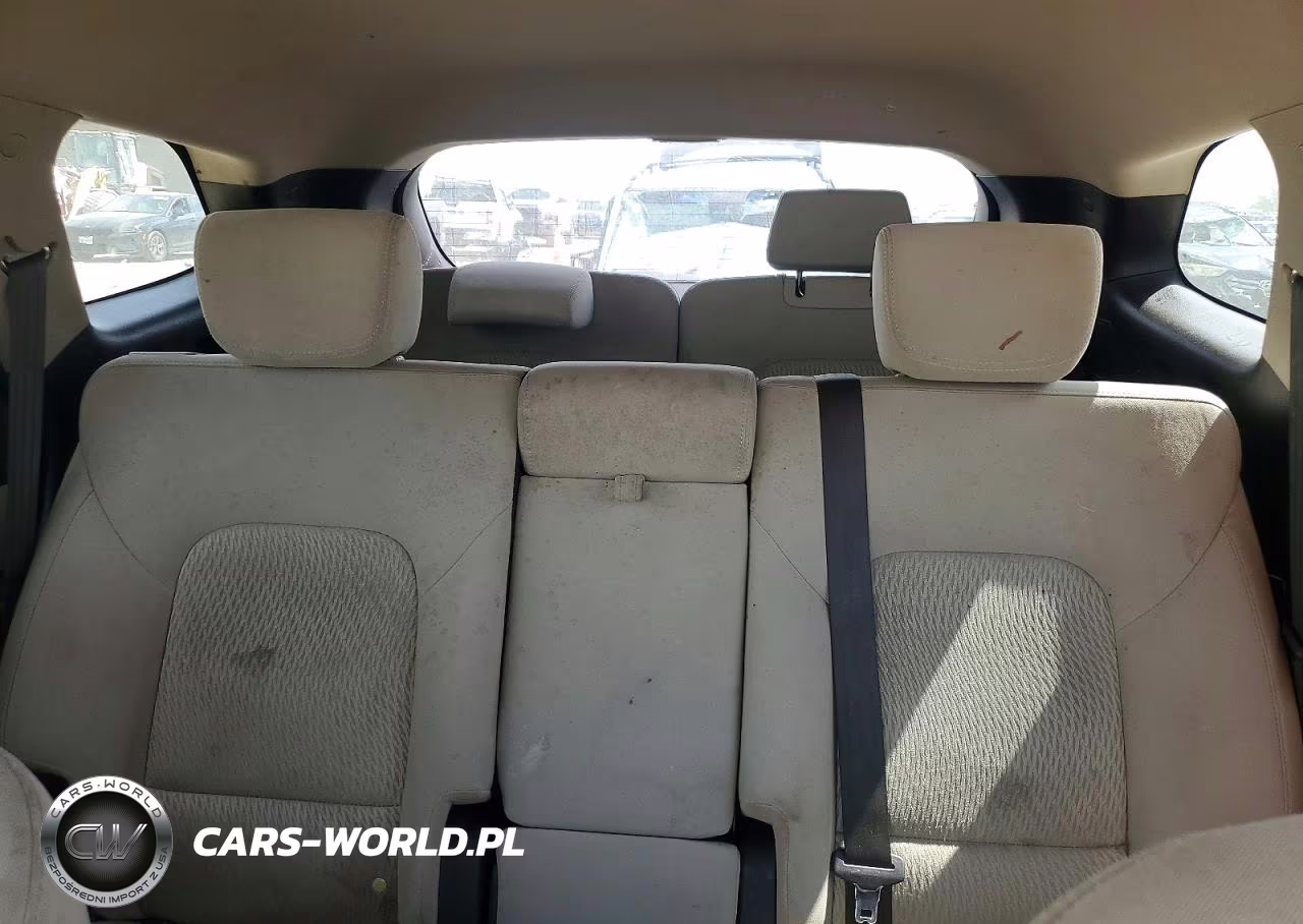 2016 Hyundai Santa Fe Se VIN:KM8SMDHF8GU152183 - 10