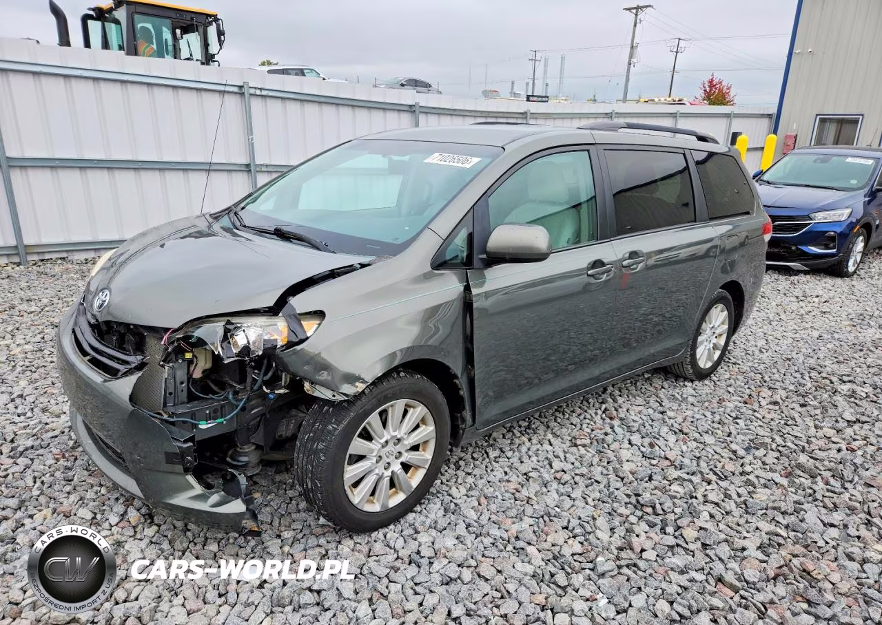 2012 Toyota Sienna Le