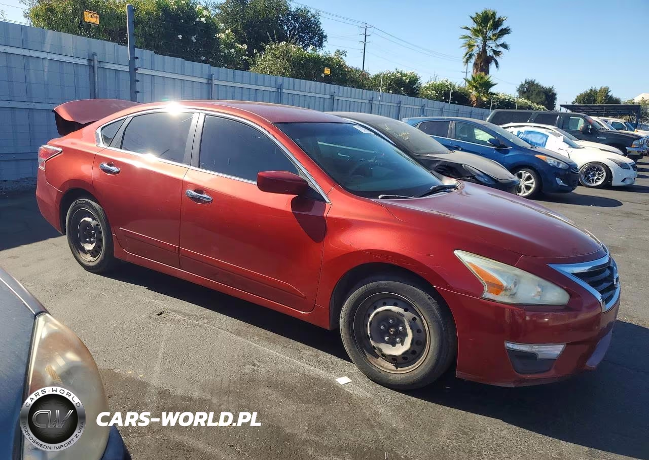 2014 Nissan Altima 2.5 S VIN:1N4AL3AP2EC158425 - 4