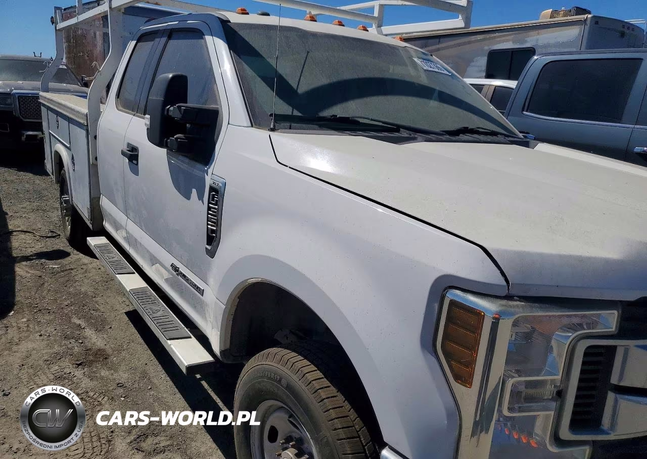 2018 Ford F350 Super Duty VIN:1FD8X3FT4JEB52221 - 12