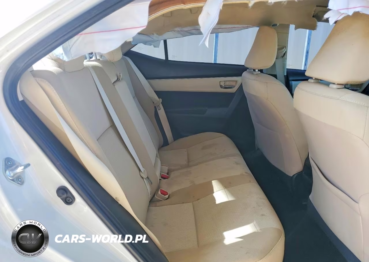 2018 Toyota Corolla Le VIN:5YFBURHE6JP806837 - 10