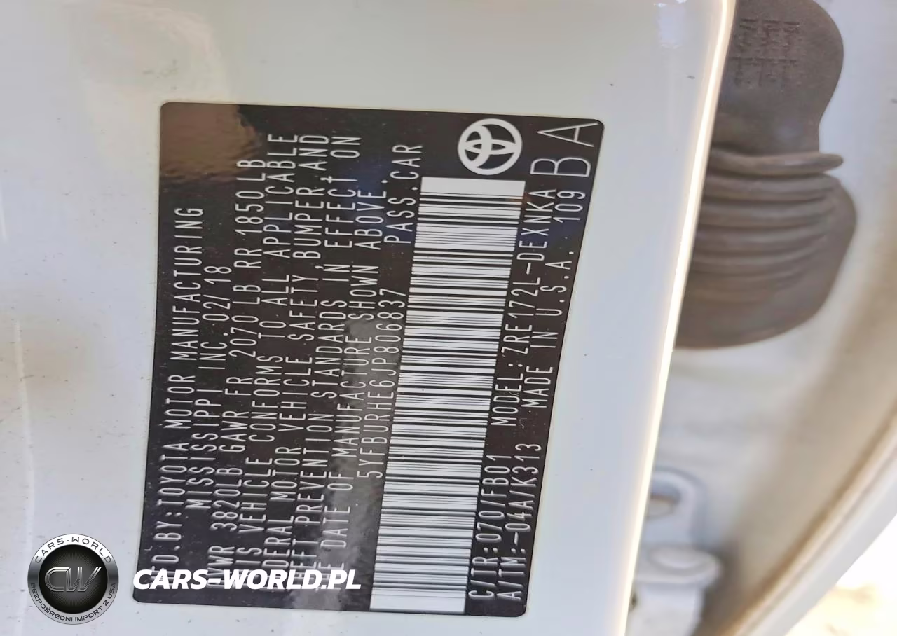 2018 Toyota Corolla Le VIN:5YFBURHE6JP806837 - 12