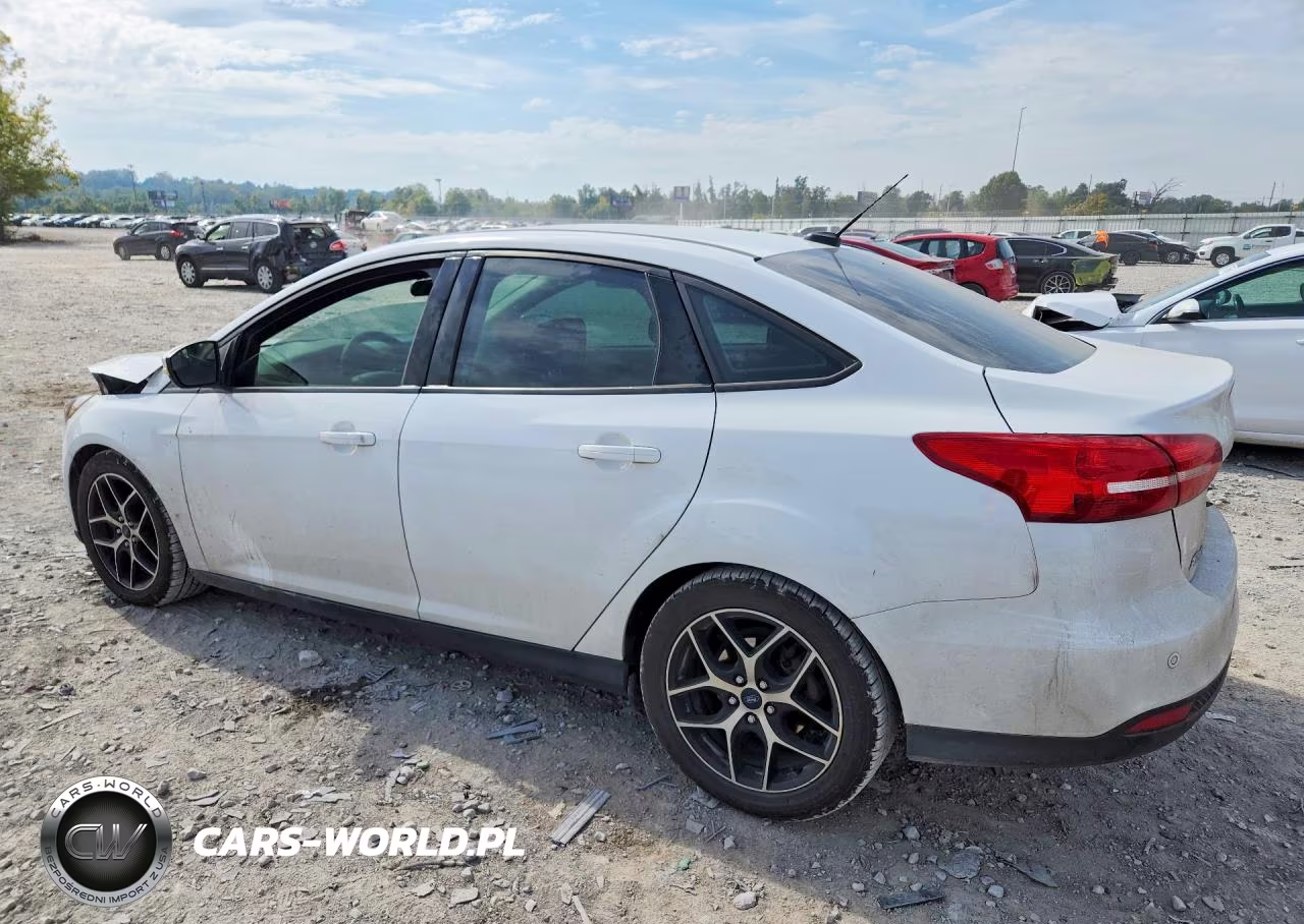 2018 Ford Focus Sel VIN:1FADP3H27JL223498 - 2