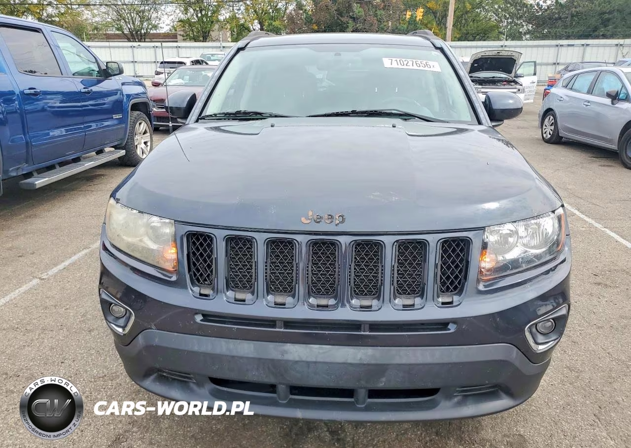 2016 Jeep Compass Latitude VIN:1C4NJCEA7GD590089 - 5