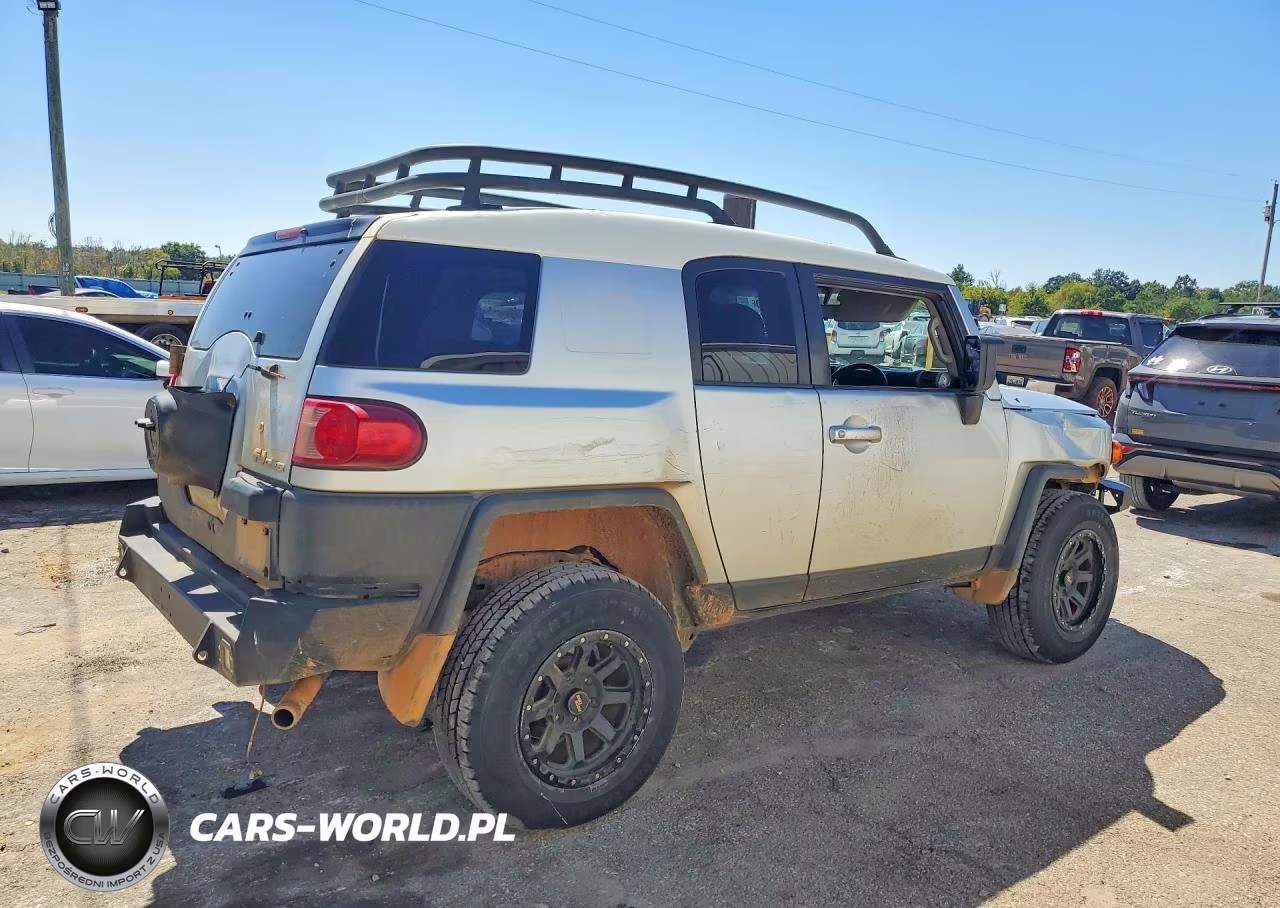 2007 Toyota Fj Cruiser Base VIN:JTEZU11F270013696 - 3