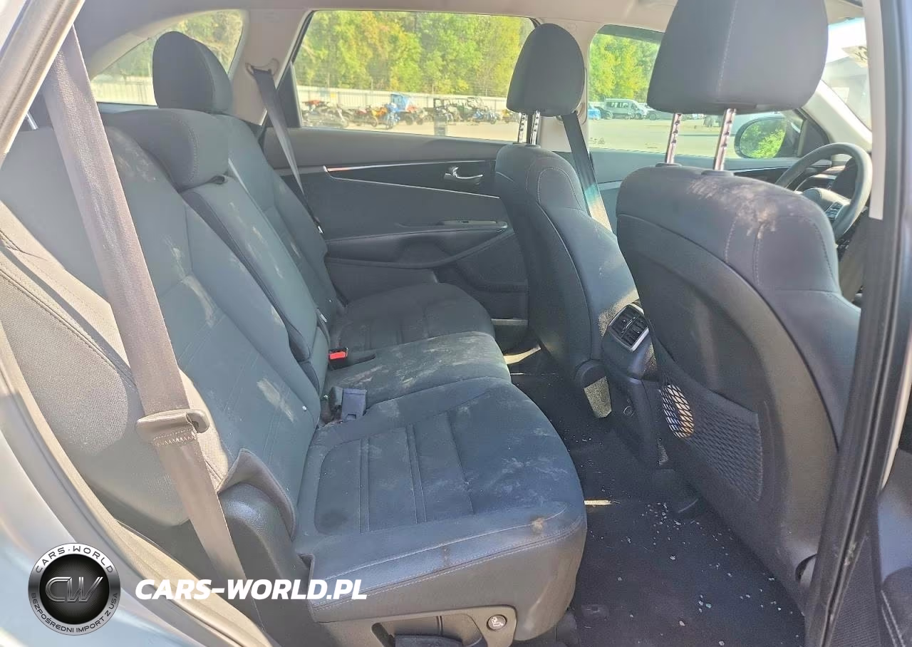 2020 Kia Sorento L VIN:5XYPG4A3XLG657008 - 11