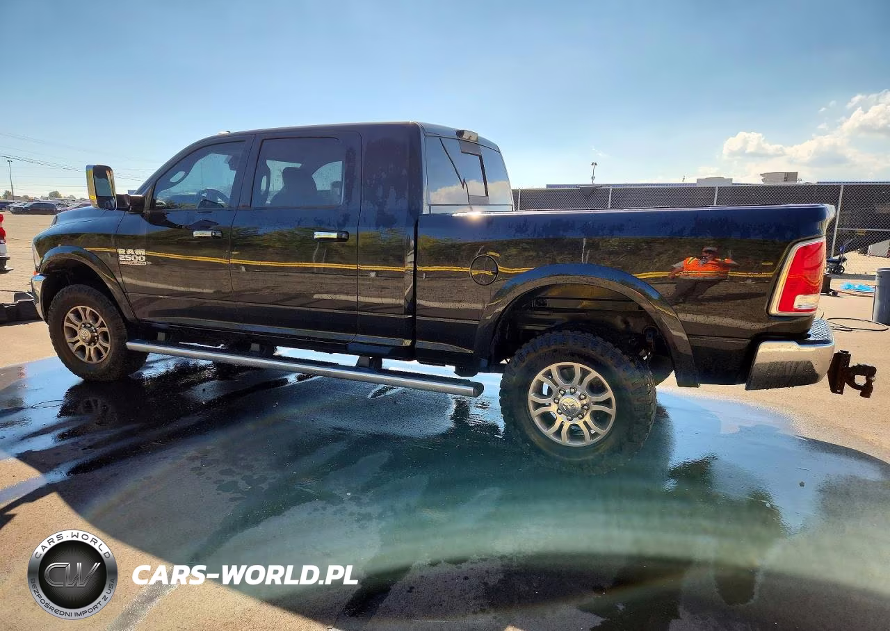 2018 Ram 2500 Laramie VIN:3C6UR5NL6JG343553 - 2