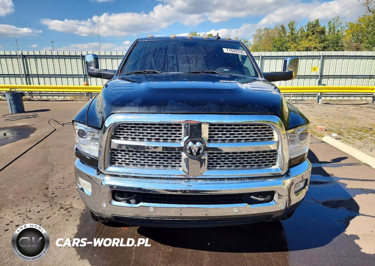 2018 Ram 2500 Laramie VIN:3C6UR5NL6JG343553 - 5