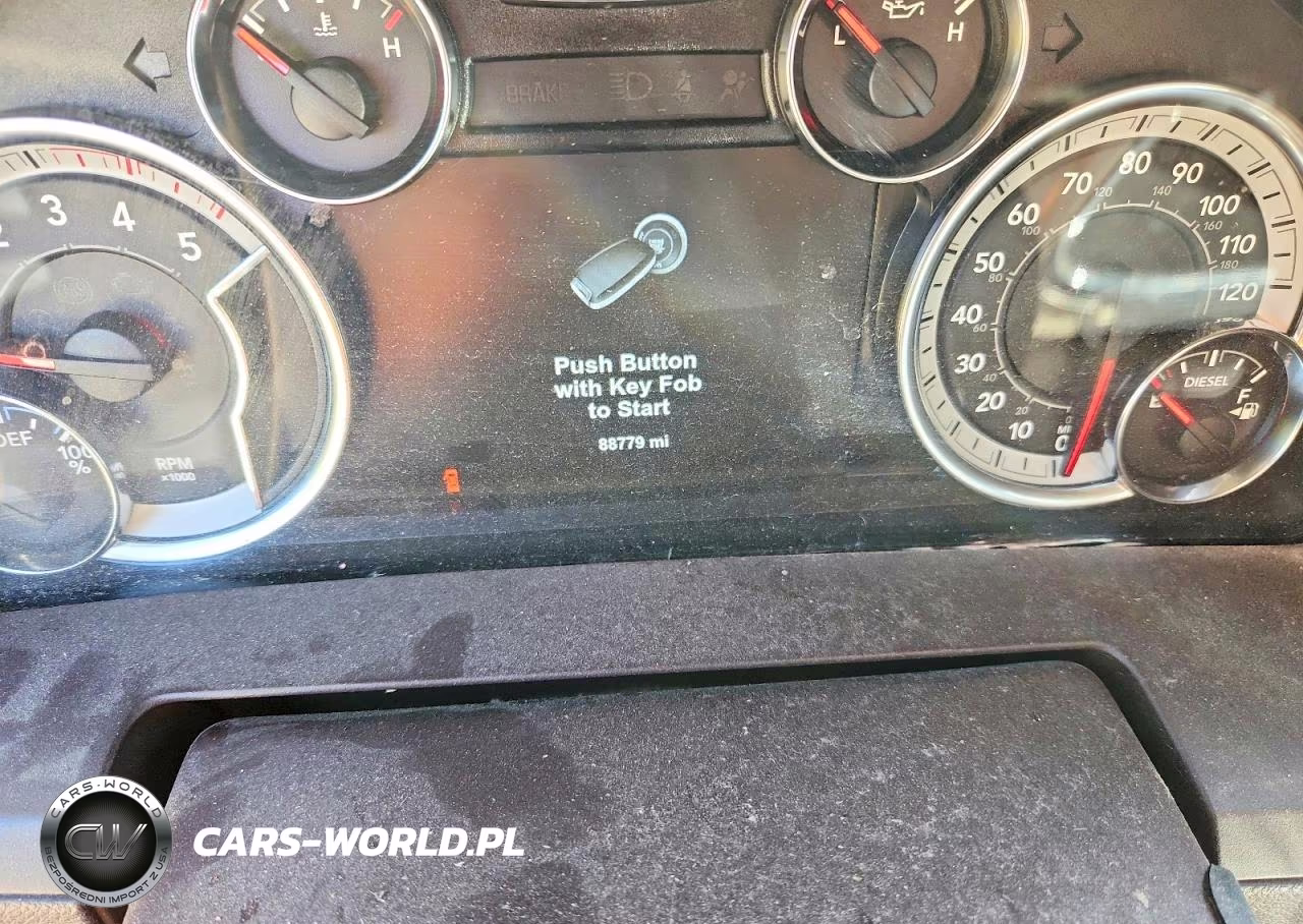 2018 Ram 2500 Laramie VIN:3C6UR5NL6JG343553 - 9