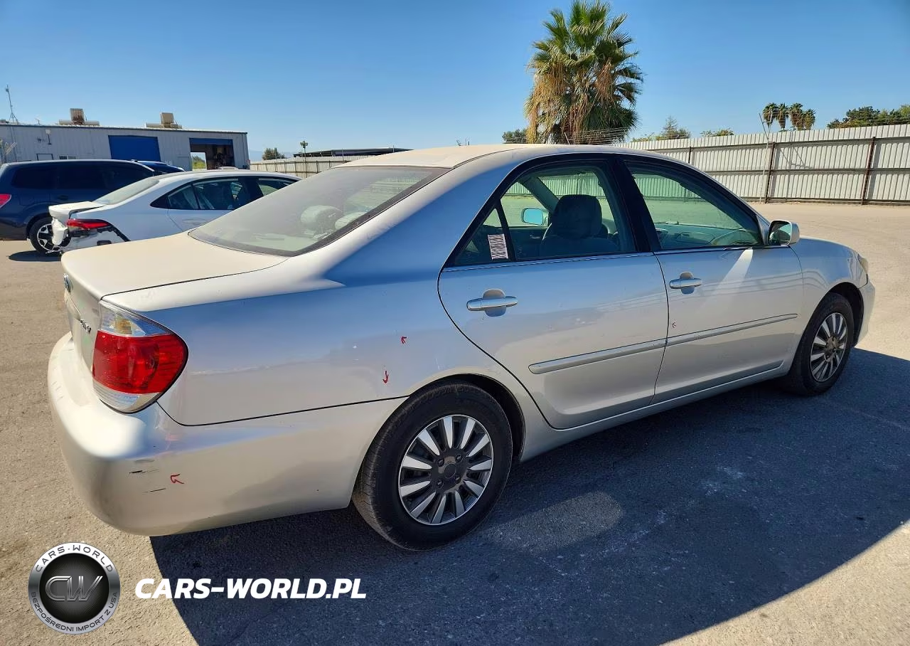 2005 Toyota Camry Le VIN:4T1BE30K35U629101 - 3