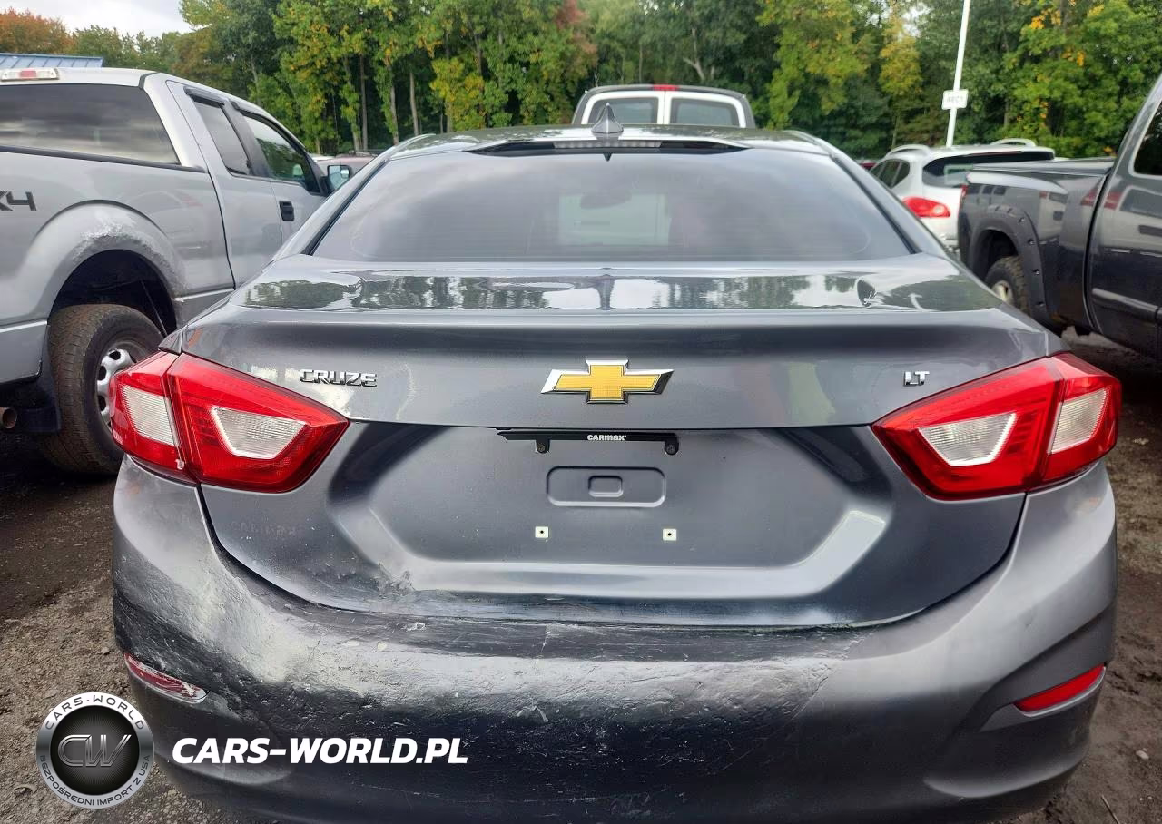 2018 Chevrolet Cruze Lt VIN:1G1BE5SM1J7128370 - 6