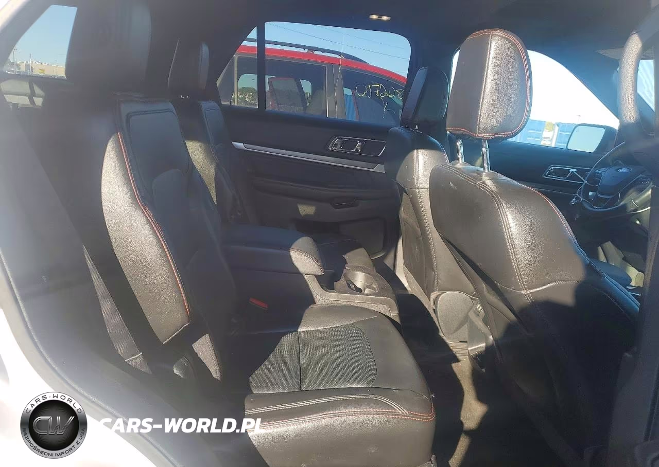 2018 Ford Explorer Sport VIN:1FM5K8GT2JGB98499 - 11