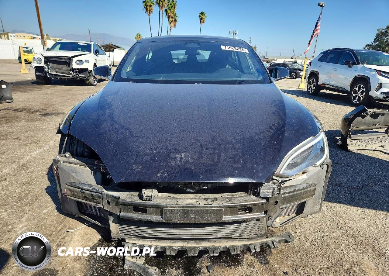 2018 Tesla Model S VIN:5YJSA1E28JF272773 - 5