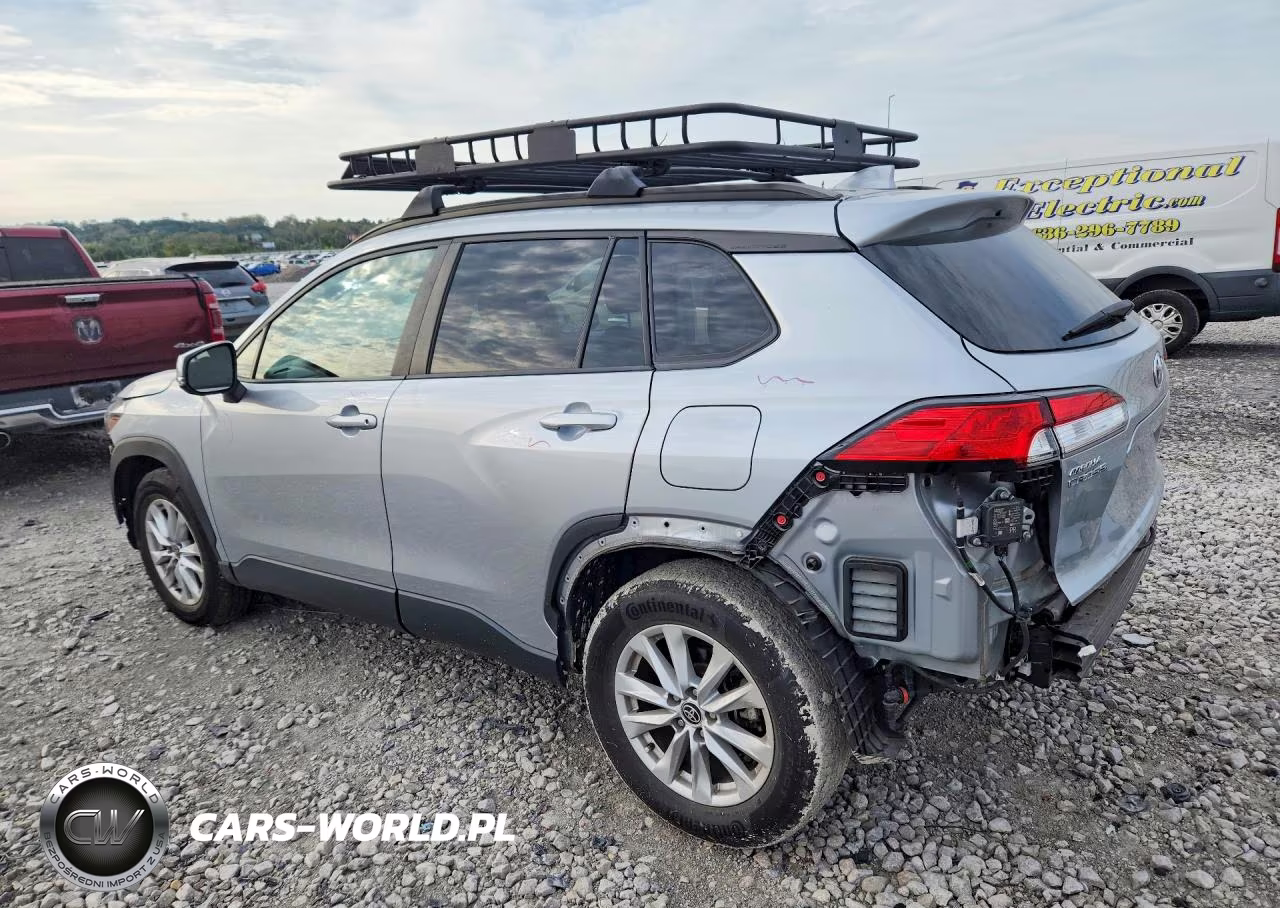 2022 Toyota Corolla Cross Le VIN:7MUBAABG1NV043147 - 2