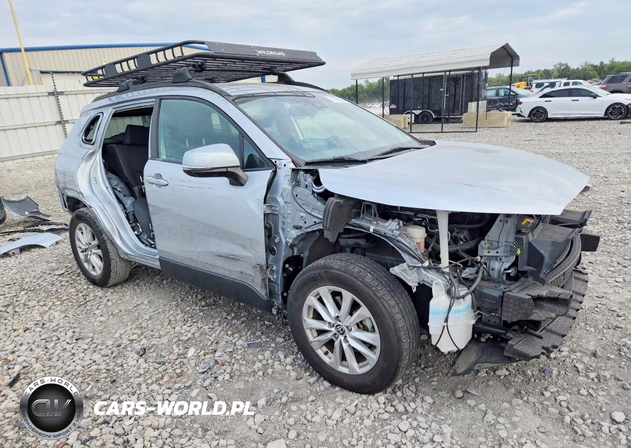 2022 Toyota Corolla Cross Le VIN:7MUBAABG1NV043147 - 4