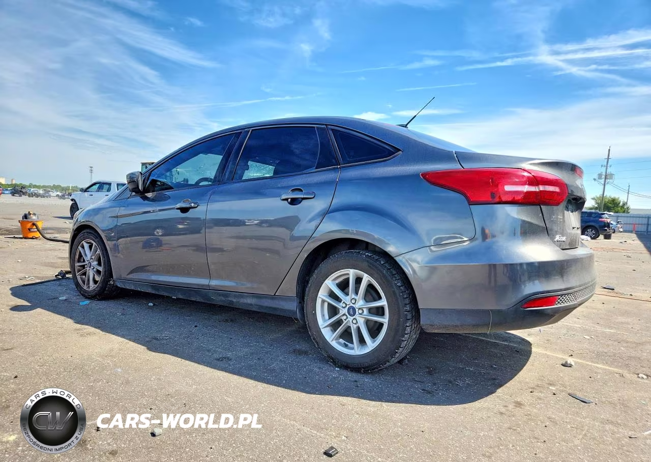 2017 Ford Focus Se VIN:1FADP3F24HL252051 - 2