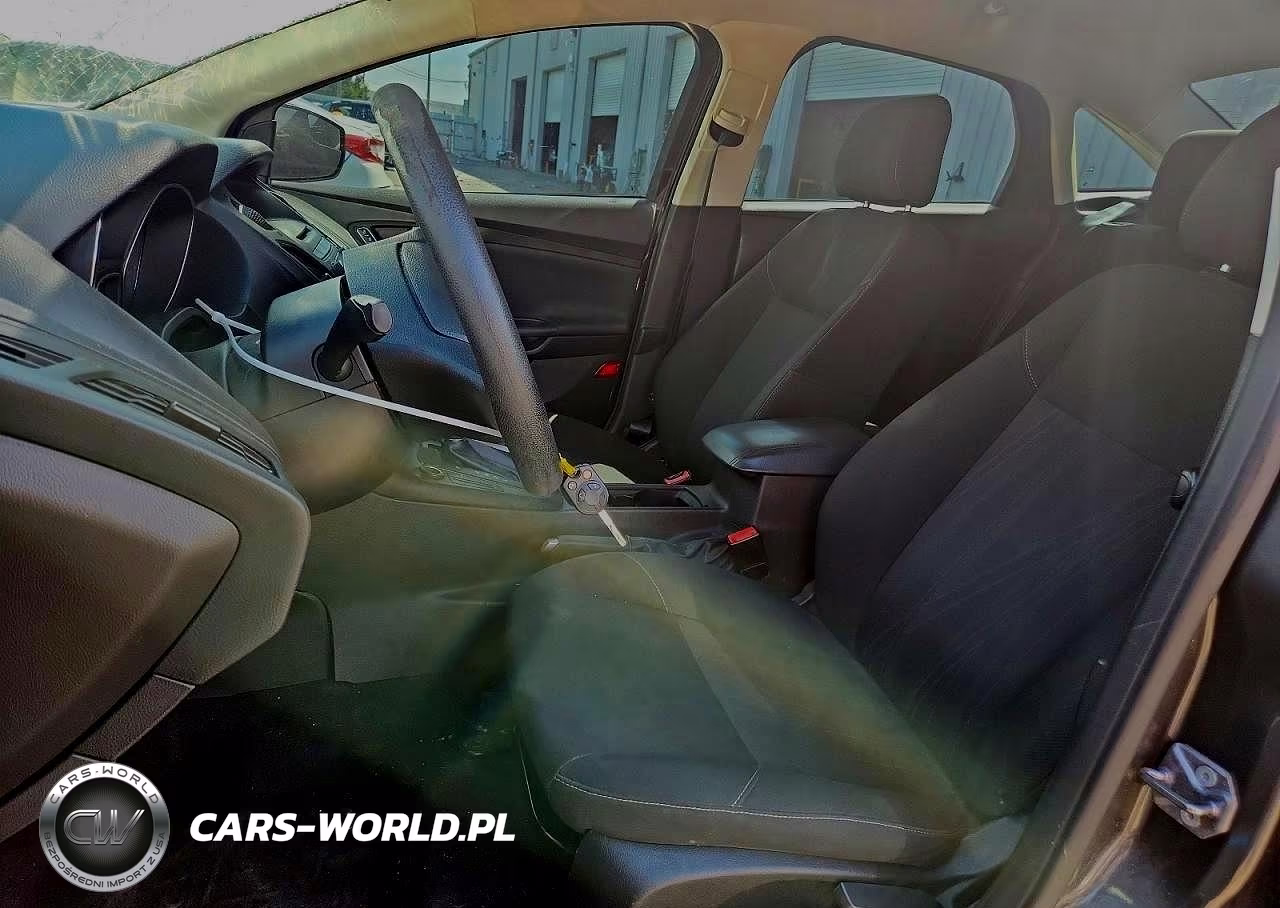 2017 Ford Focus Se VIN:1FADP3F24HL252051 - 7