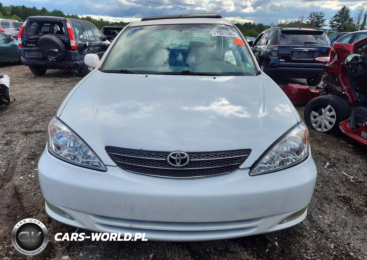 2004 Toyota Camry Le VIN:JTDBE32K640286436 - 5