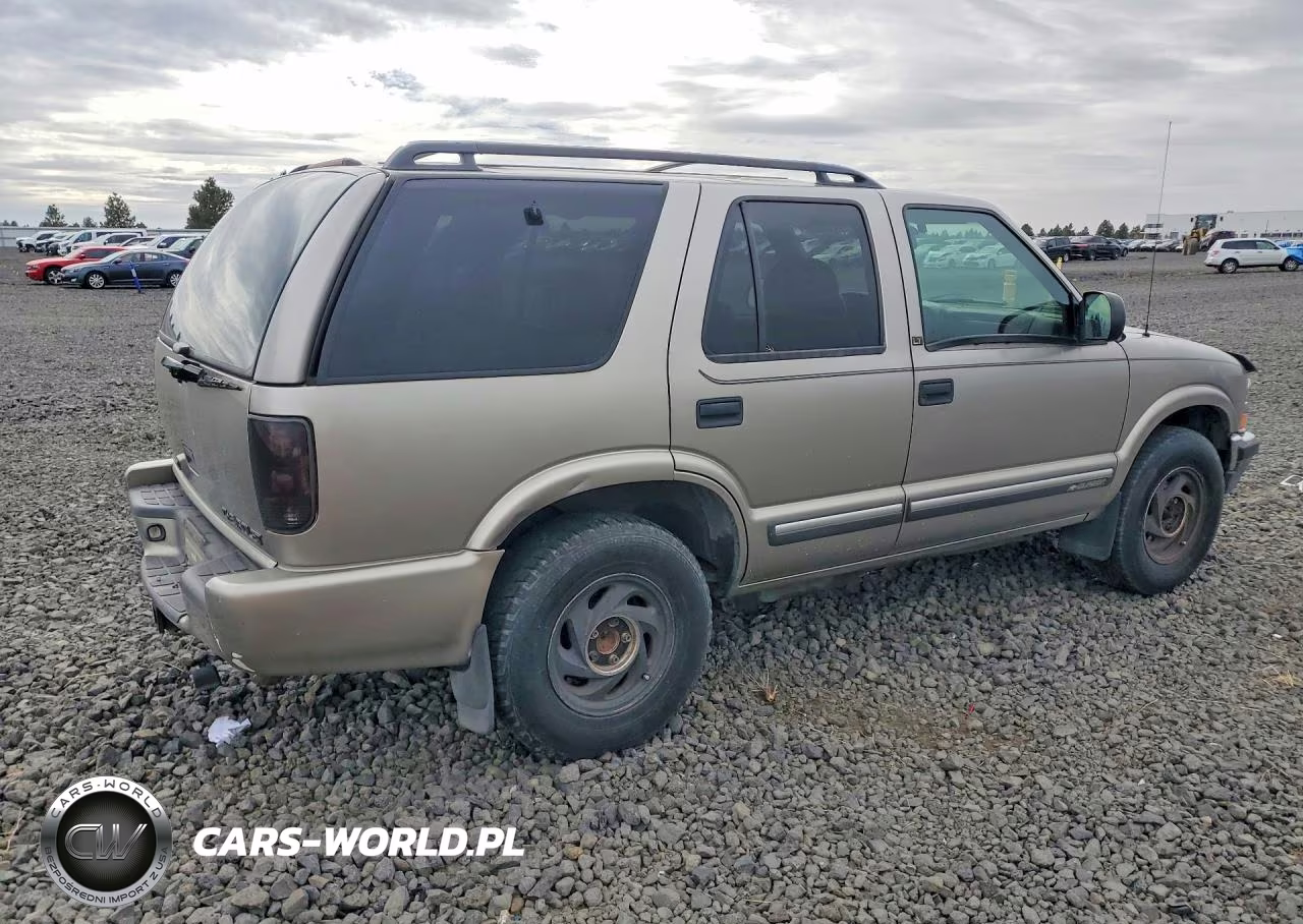 2001 Chevrolet Blazer VIN:1GNDT13W112224616 - 3