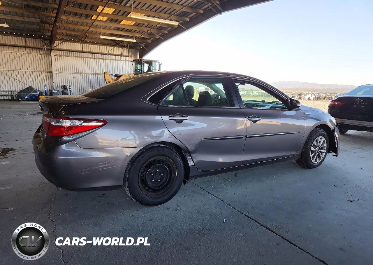2016 Toyota Camry Hybrid Le VIN:4T1BD1FK9GU196238 - 3
