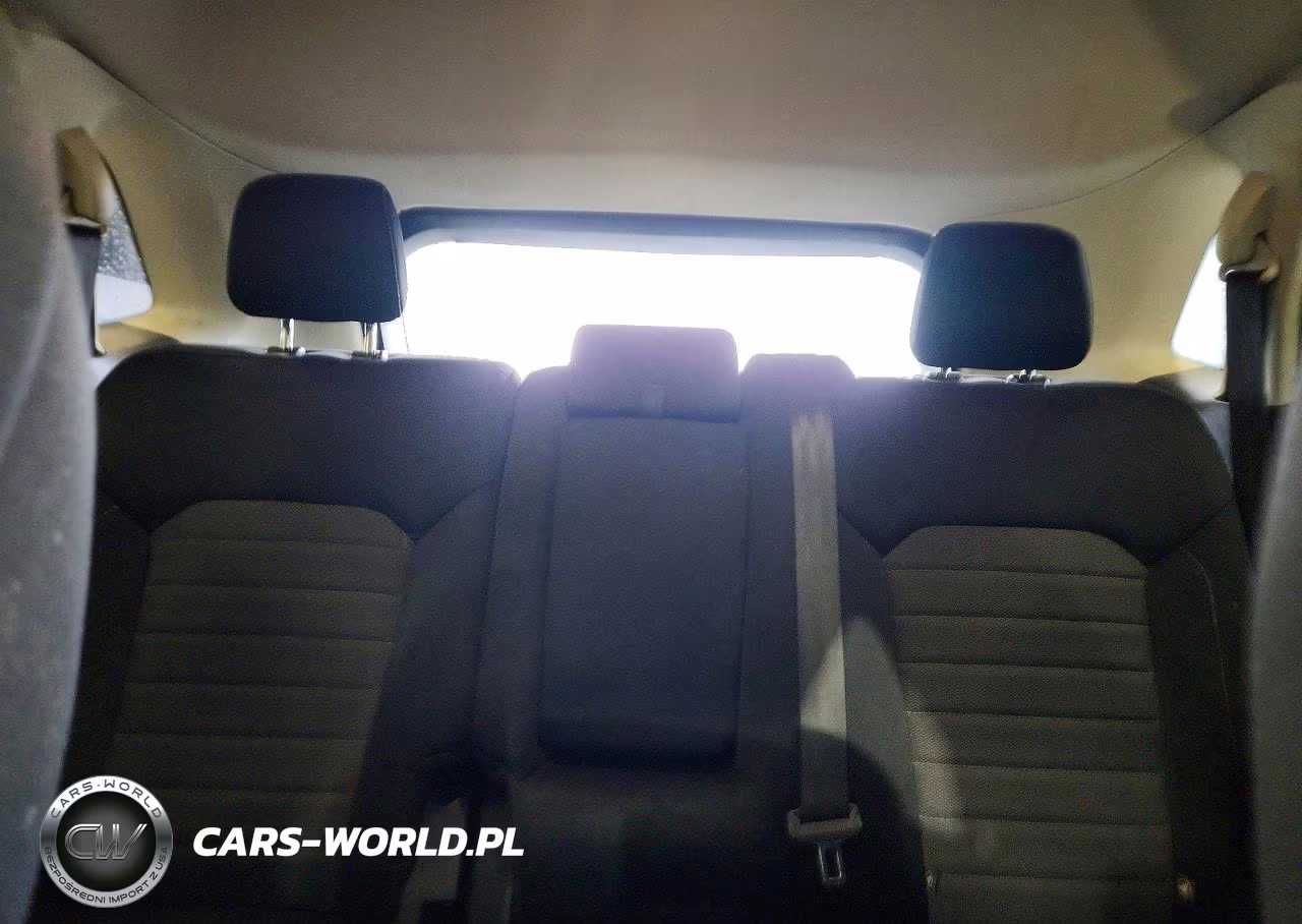2017 Ford Edge Se VIN:2FMPK4G98HBC21386 - 10