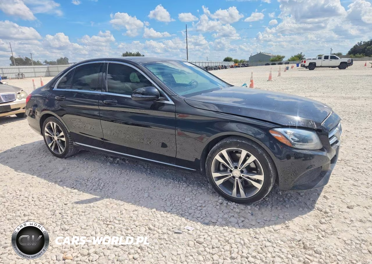 2016 Mercedes-Benz C 300 VIN:55SWF4JB1GU148202 - 4