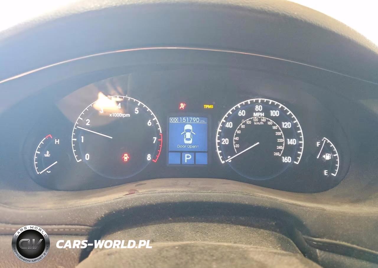 2011 Hyundai Genesis 4.6L VIN:KMHGC4DFXBU115952 - 9