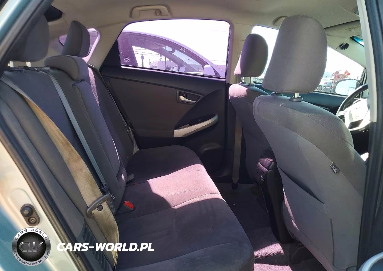 2013 Toyota Prius Plug-In Hybrid Base VIN:JTDKN3DP3D3043755 - 10
