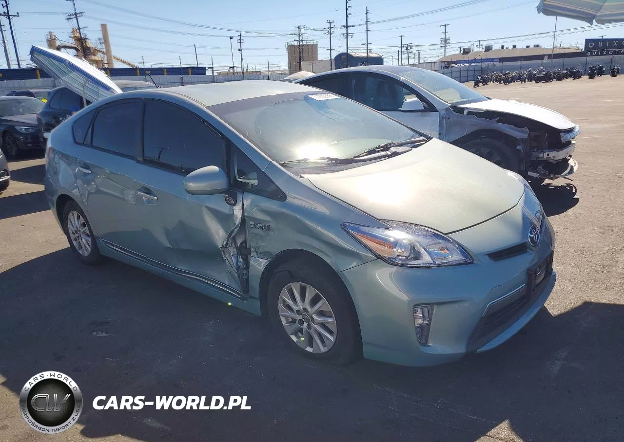 2013 Toyota Prius Plug-In Hybrid Base VIN:JTDKN3DP3D3043755 - 4