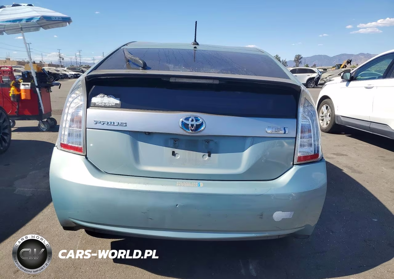 2013 Toyota Prius Plug-In Hybrid Base VIN:JTDKN3DP3D3043755 - 6