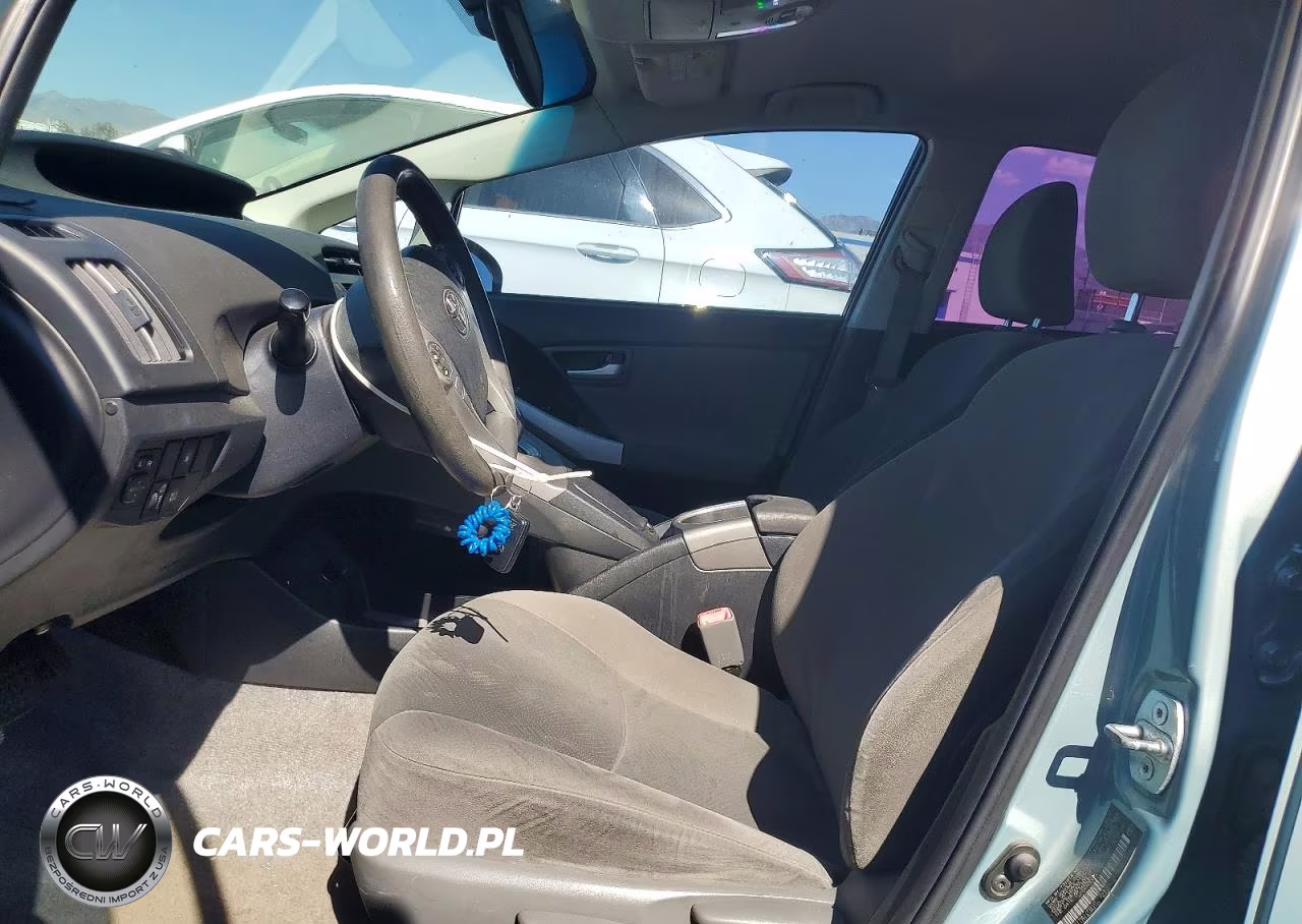 2013 Toyota Prius Plug-In Hybrid Base VIN:JTDKN3DP3D3043755 - 7