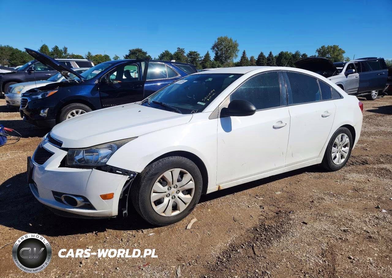 2014 Chevrolet Cruze Ls VIN:1G1PA5SH3E7469134 - 1