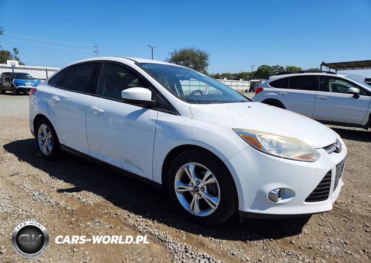 2012 Ford Focus Se VIN:1FAHP3F2XCL467928 - 4