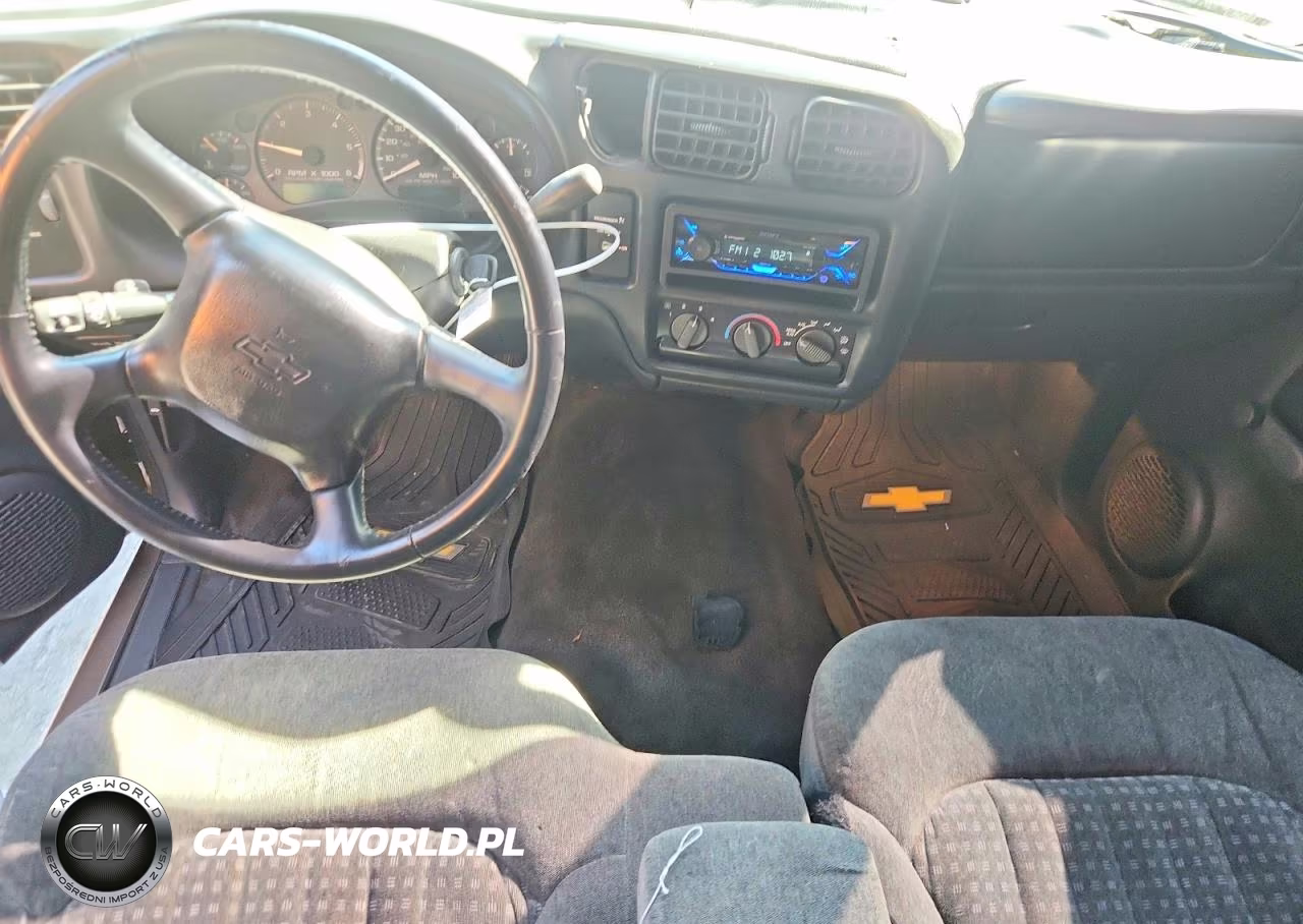 2002 Chevrolet S Truck S10 VIN:1GCCS14W328139961 - 8
