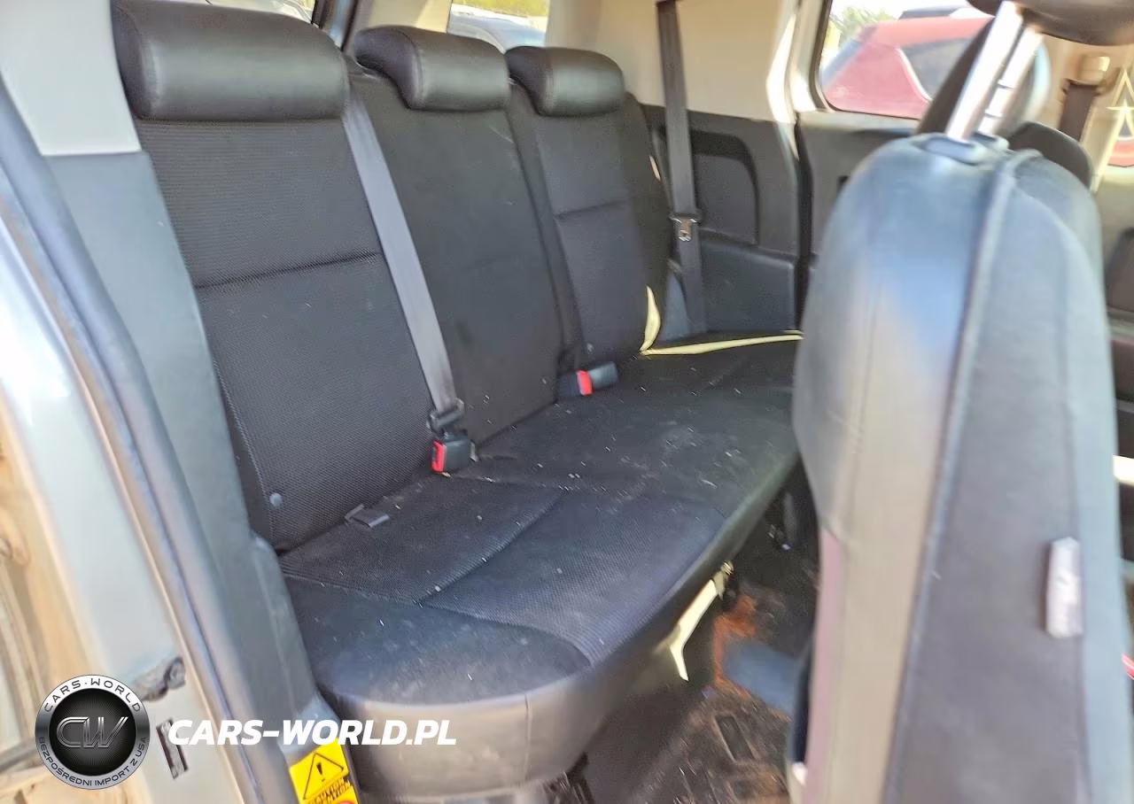 2007 Toyota Fj Cruiser Base VIN:JTEZU11F870013394 - 10