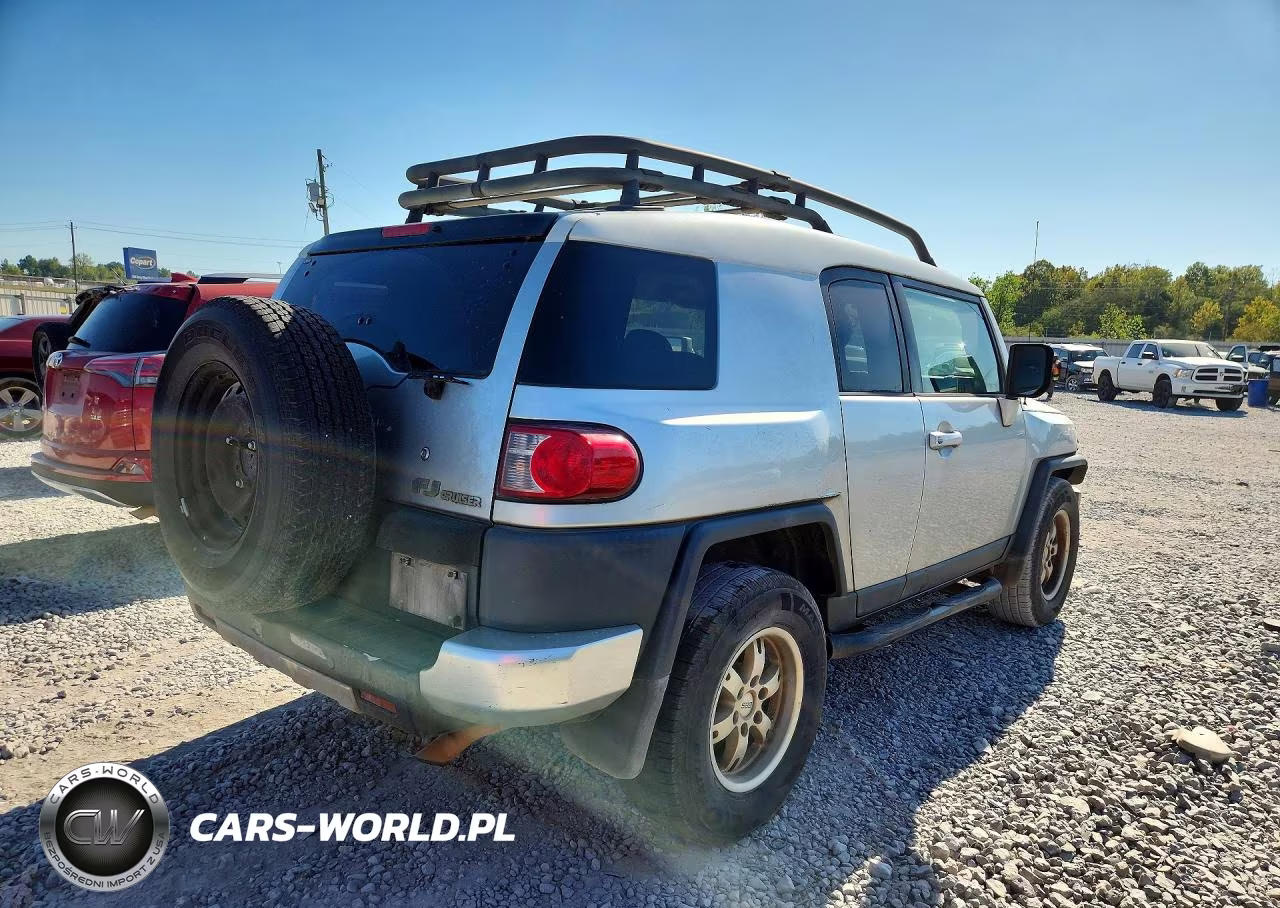 2007 Toyota Fj Cruiser Base VIN:JTEZU11F870013394 - 3