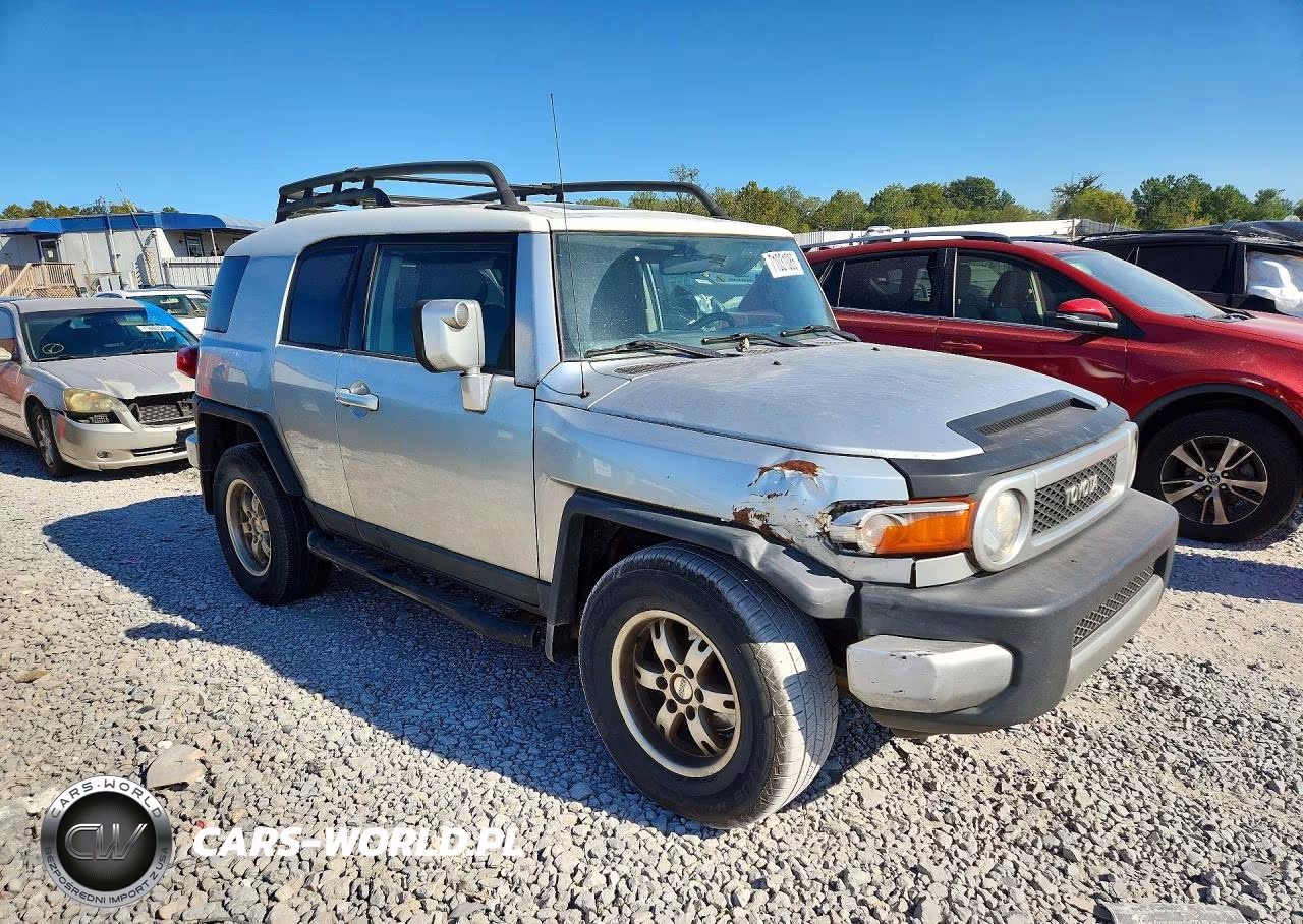 2007 Toyota Fj Cruiser Base VIN:JTEZU11F870013394 - 4