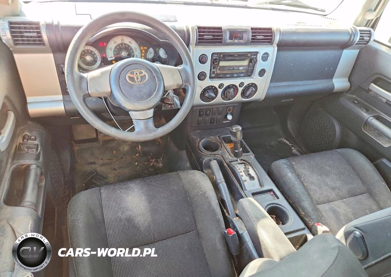 2007 Toyota Fj Cruiser Base VIN:JTEZU11F870013394 - 8