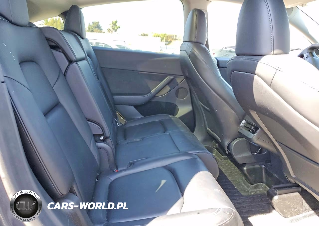 2023 Tesla Model Y VIN:7SAYGAEE8PF743044 - 11