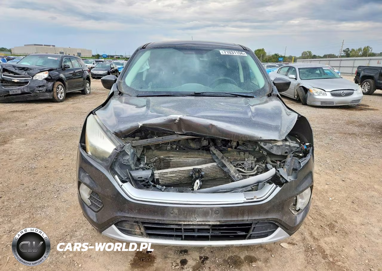 2017 Ford Escape Se VIN:1FMCU9G9XHUB05381 - 5