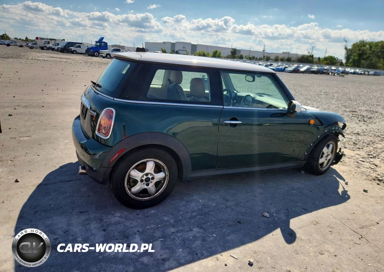 2008 Mini Cooper VIN:WMWMF33588TT67714 - 3