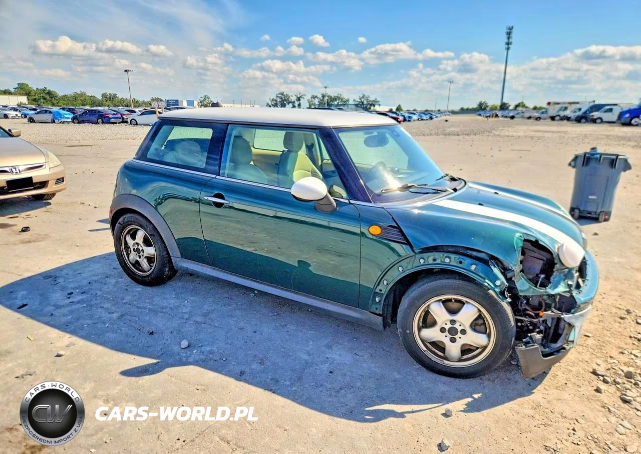 2008 Mini Cooper VIN:WMWMF33588TT67714 - 4