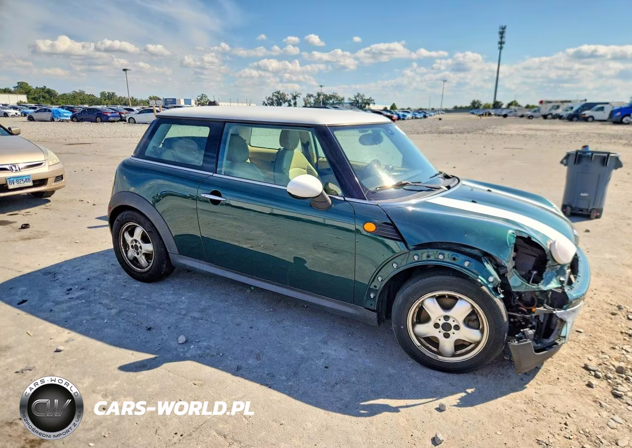2008 Mini Cooper VIN:WMWMF33588TT67714 - 5