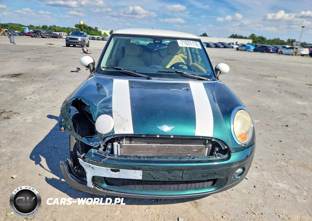 2008 Mini Cooper VIN:WMWMF33588TT67714 - 6